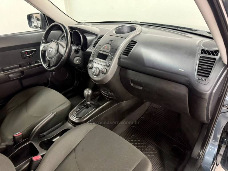KIA MOTORS - SOUL - 2010/2010 - Azul - R$ 42.900,00