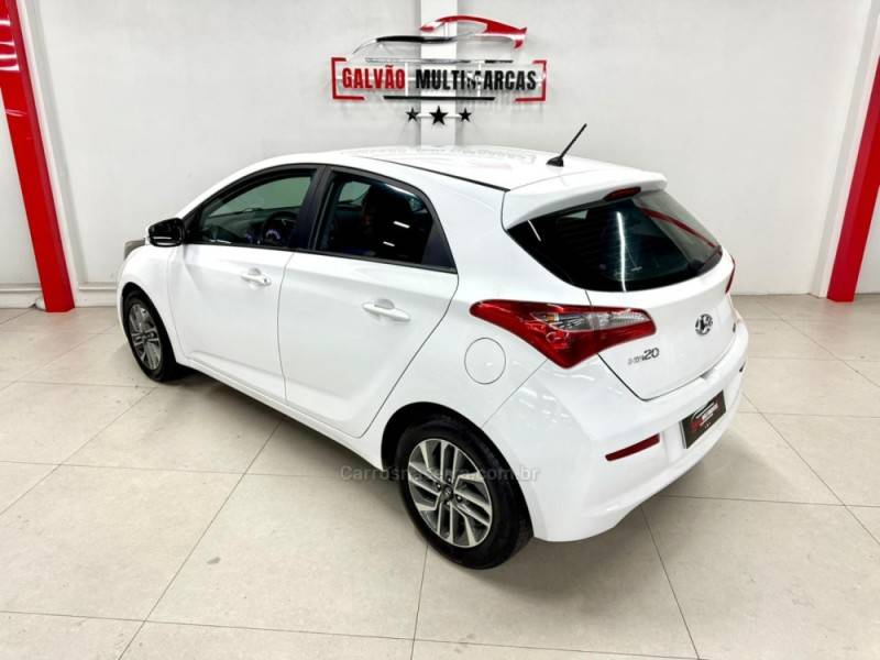 HYUNDAI - HB20 - 2017/2017 - Branca - Sob Consulta