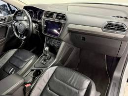 VOLKSWAGEN - TIGUAN - 2019/2019 - Branca - R$ 121.900,00