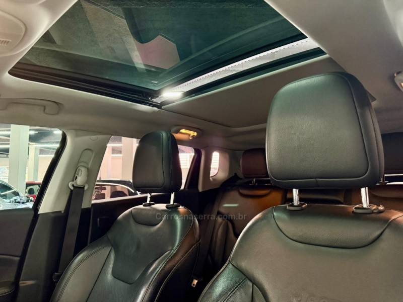 JEEP - COMPASS - 2020/2020 - Preta - R$ 112.900,00