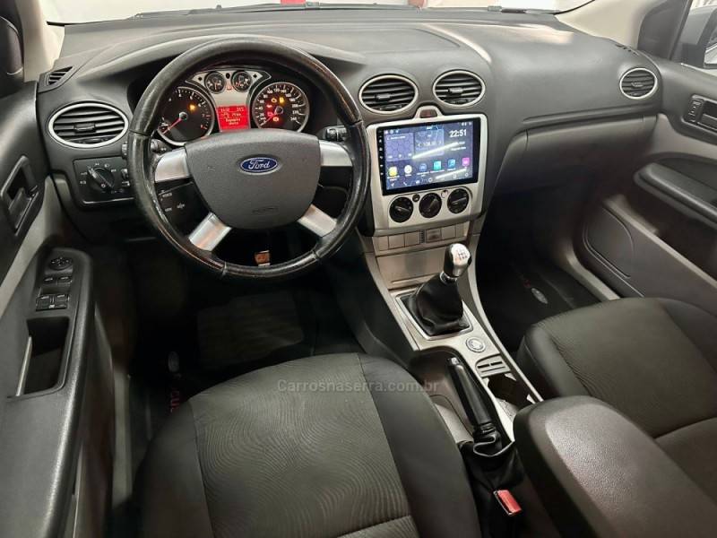 FORD - FOCUS - 2011/2011 - Prata - Sob Consulta