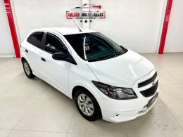 CHEVROLET - ONIX - 2019/2019 - Branca - R$ 54.900,00